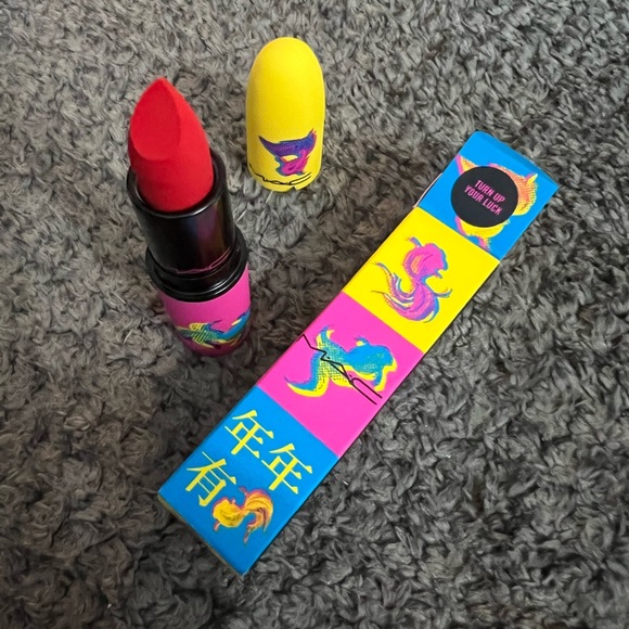 MAC Moon Masterpiece Powder Kiss Lipstick - Picture 4 of 6